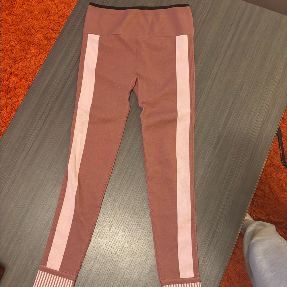 NWOT Fabletics Collab w/Maddie Ziegler Blush Leggings with Light Pink Stripe
